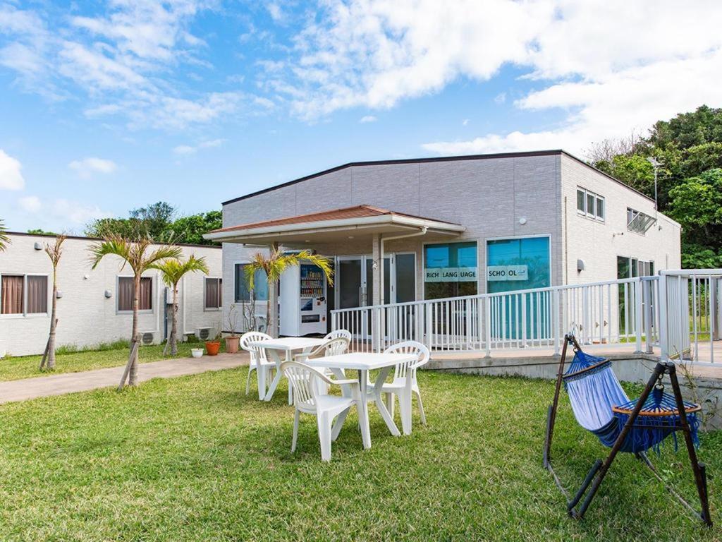 Rich Reson Ishigaki Hotel Ishigaki  Exterior photo